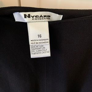 Nugard collection, black dress skirt with side zip